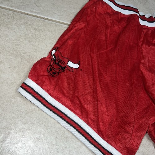 VINTAGE CHICAGO BULLS #23 MICHAEL JORDAN CHAMPION JERSEY & SHORTS SZ M 10-12 - Picture 17 of 19