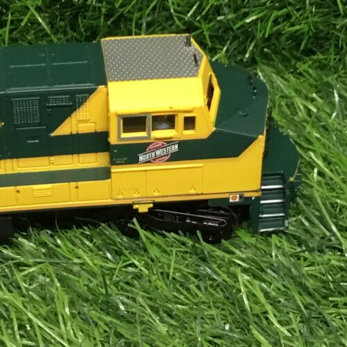 Bachmann Spectrum Spur N Chicago & Northwestern GE Dash 8-40 angetriebene Lokomotive - Bild 6 von 12