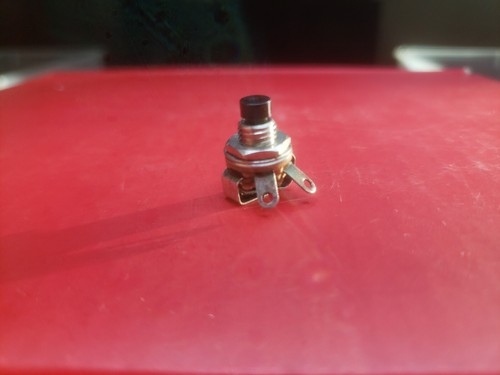 SWITCHCRAFT PUSHBUTTON KILLSWITCH. Black button switch. - Picture 5 of 10