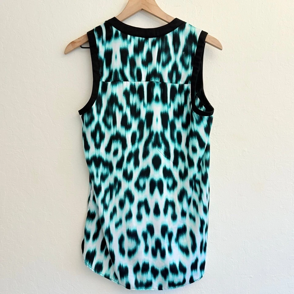 Nicole Miller Women's Teal Black Leopard Sleeveless Blouse Size Medium - Image 2 of 4