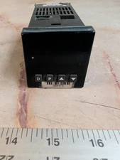 RED LION T48 TEMPERATURE CONTROLLER T4810111