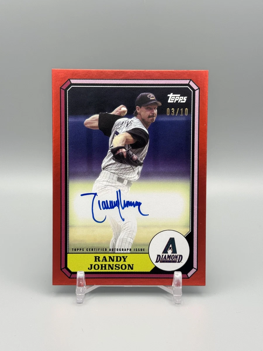 Topps Randy Johnson Baseball Autographed Sports Trading Cards