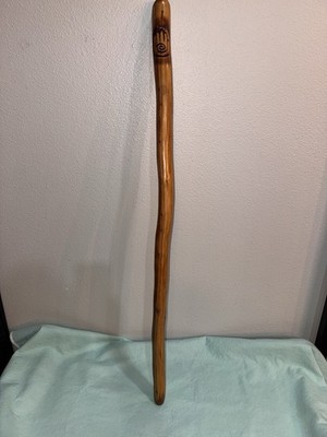 Hand-carved Walking Stick/Staff/Cane w/ Native American SHAMANS HAND-HOPI-38.1/4