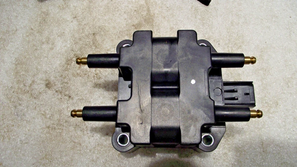 BOBINA DE ENCENDIDO BWD E423 DODGE PLYMOUTH CHRYSLER JEEP MITSUBISHI Foto 3 de 4