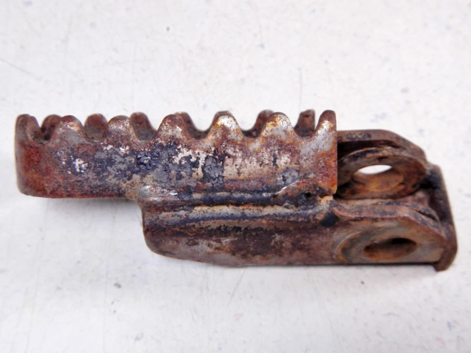 78 SUZUKI DR370 DR 370 ESTRIBO LATERAL IZQUIERDO ESTRIBO PASO Foto 3 de 4