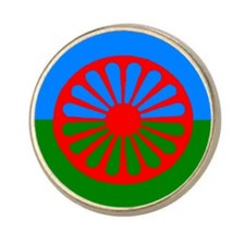 Gypsy Romani People Silver Colour Round Badge With A Velveteen Bag