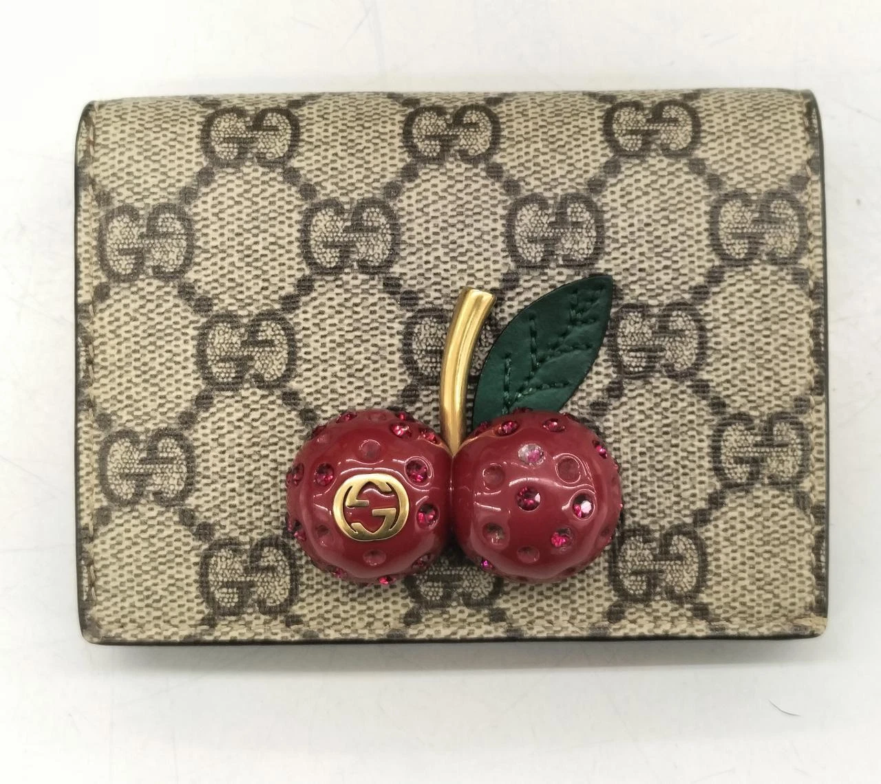 Portefeuille compact GUCCI GG Supreme, 476050, perles manquantes, avec boîte