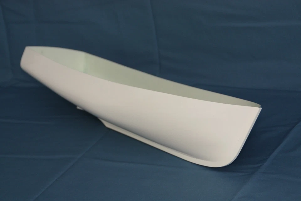 Gfk Rumpf 8,2m Motorbarkasse in M1:15 - Bild 4 von 4