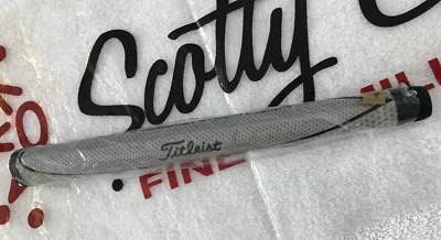 Poignée De Putter Scotty Cameron Studio Design Matador – Large Gris/Noir – Rare Et Neuve