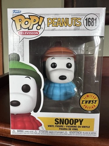 SNOOPY CHASE WITH BLUE PUFFER JACKET #1681 PEANUTS CARTOON FUNKO POP TELEVISION