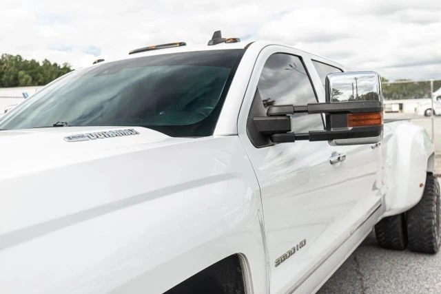 2016 Chevrolet Silverado 3500 HD LTZ пикап 4D 8 футов - Изображение 3 из 4