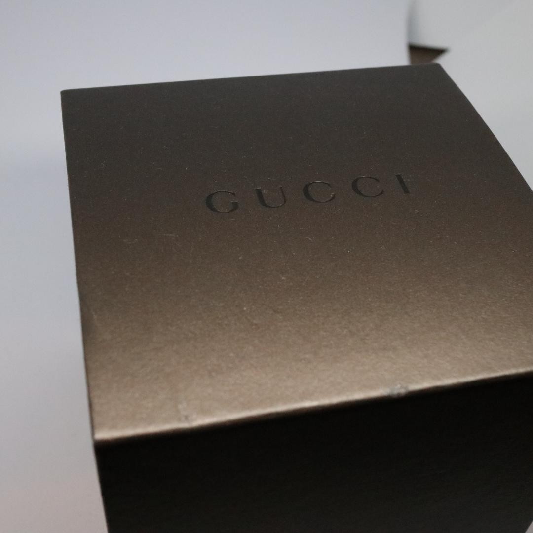 GUCCI Ladies Rectangular Silver Analog Watch 6800… - image 8