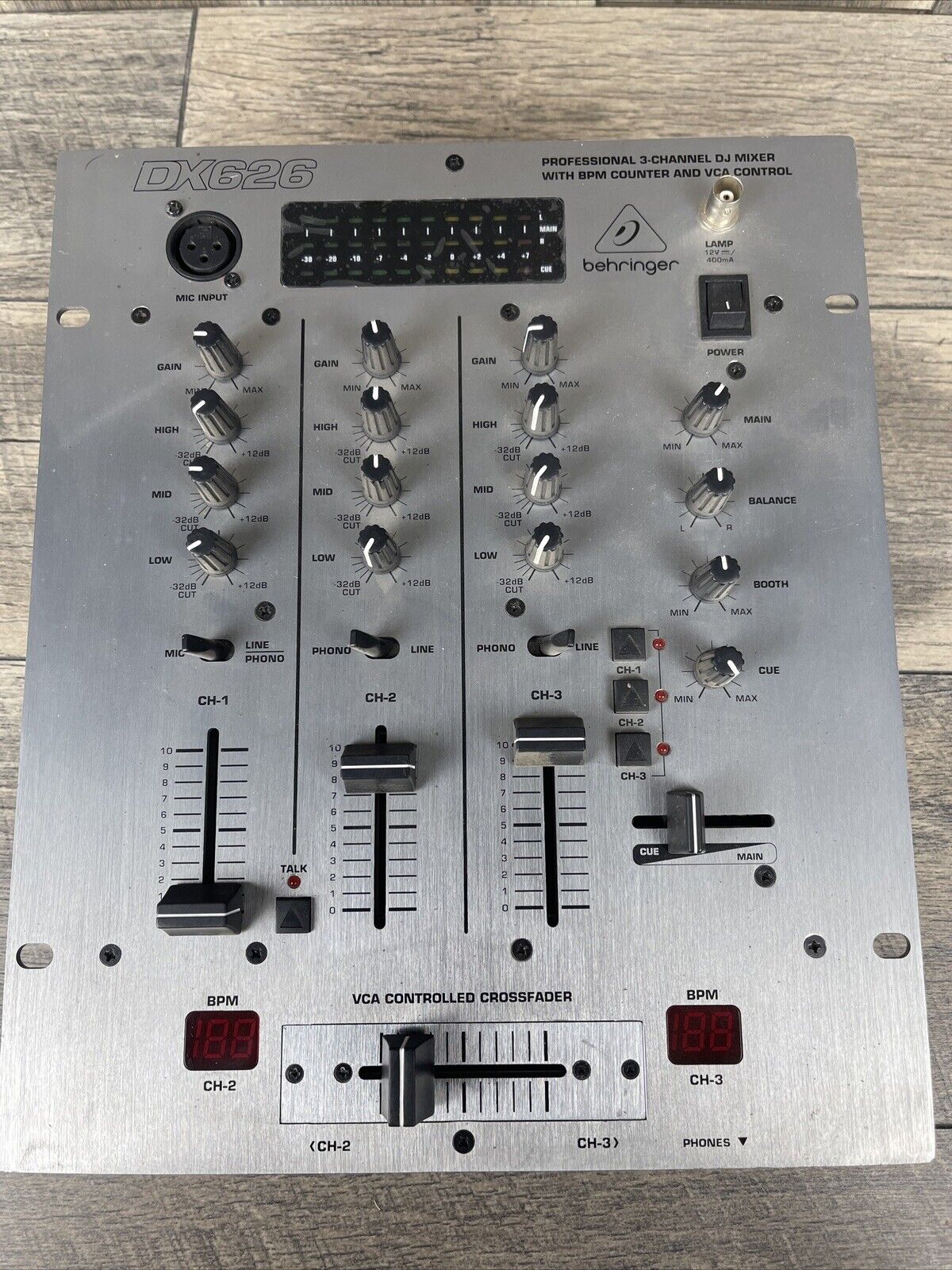 Behringer PRO MIXER DX626 table de mixage DJ