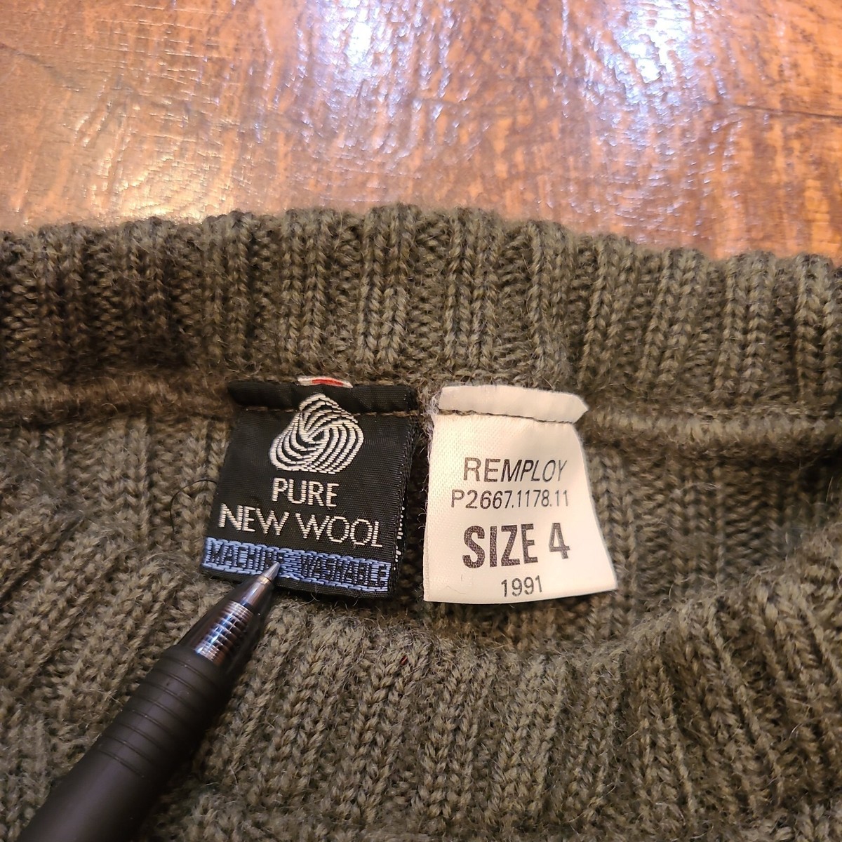 Military Issued Sweater 4 Green Khaki Pure Wool Shoulder