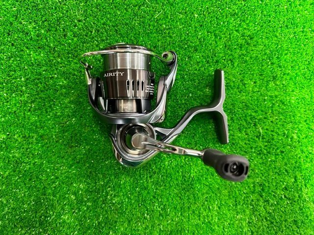 Daiwa 23 Airity ST SF 2000SS-P reel Japanese seller Daiwa 23 Airity ST SF 2000SS-P reel Japanese seller