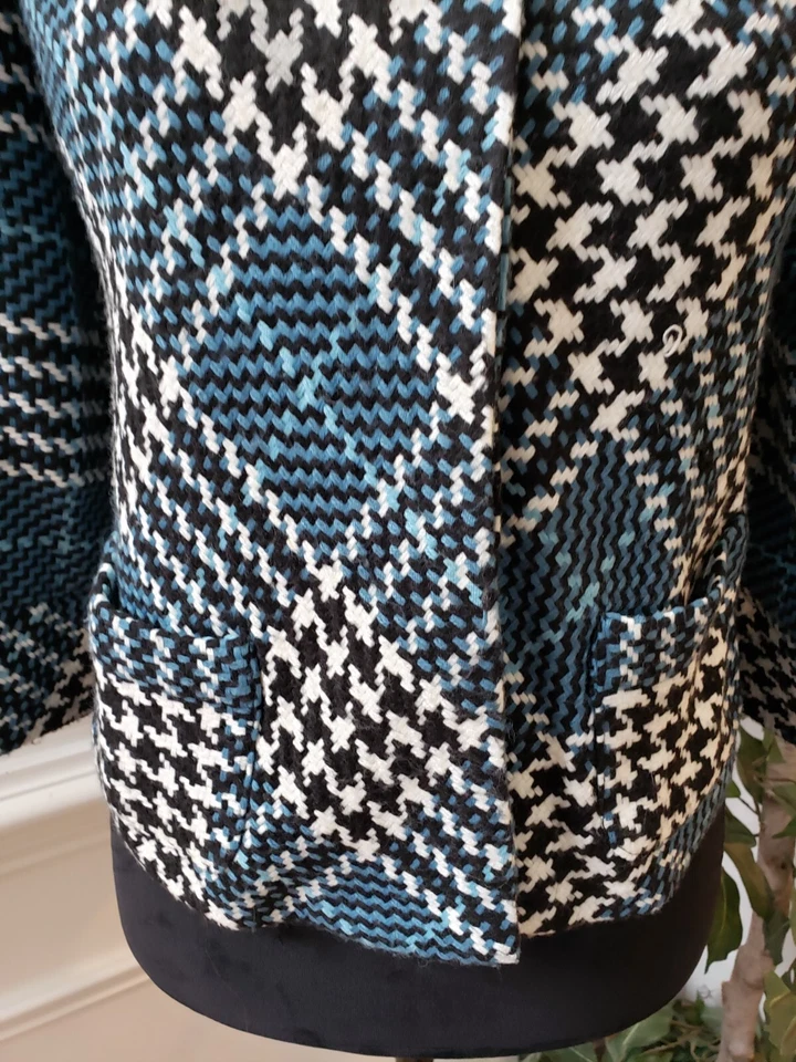 Chaqueta Dressbarn Mujer Azul Blanco A Cuadros Acrílico Forrada Un Botón Talla Pequeña Foto 3 de 4