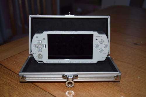 Sony PSP mit Etui