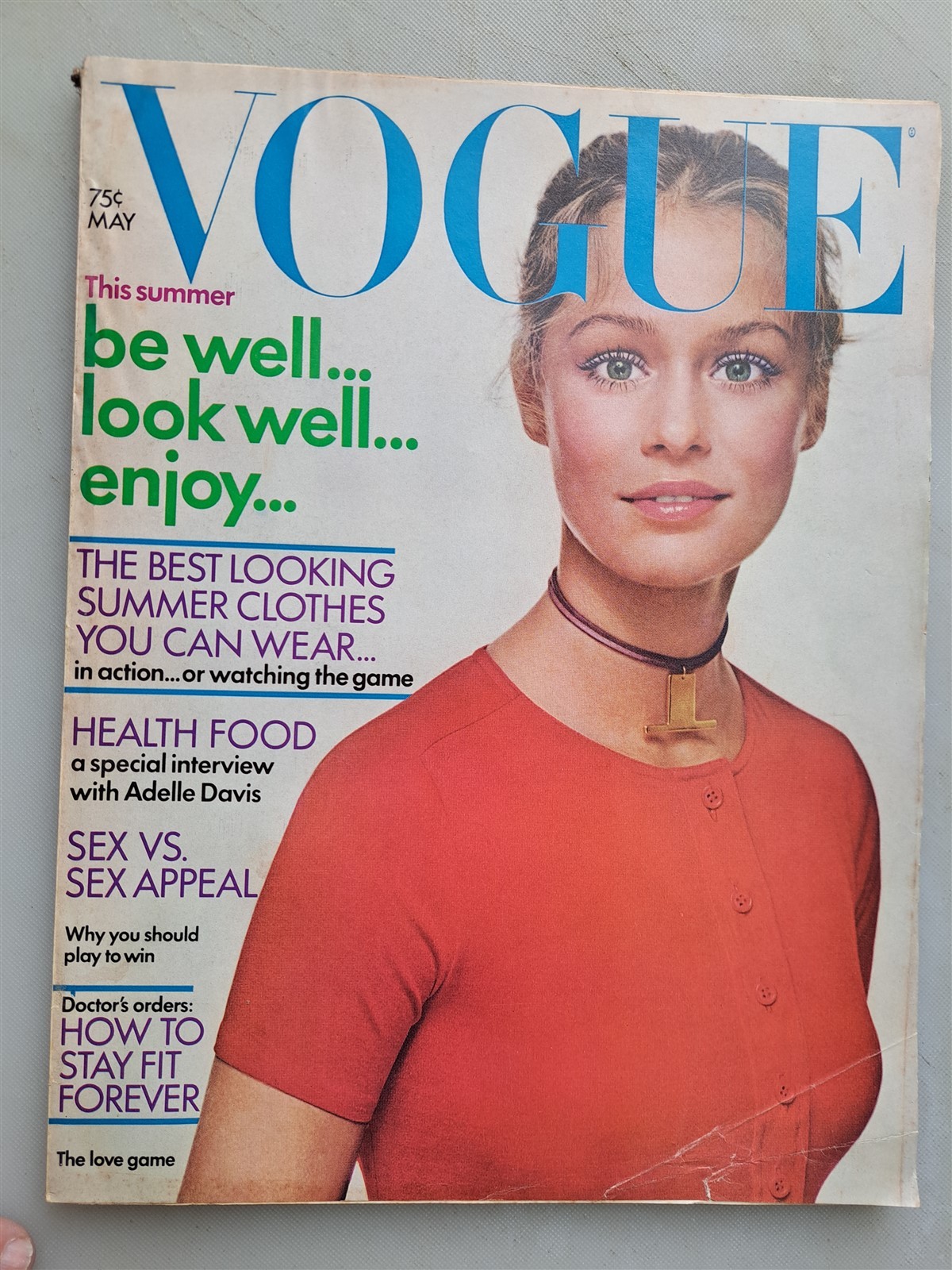 Vogue Magazine May, 1971 Issue - Fashions, Lauren Hutton Cover