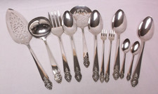 Oneida Prestige Distinction Serving Pieces 11...