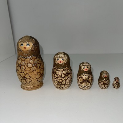 Hand Painted Russian 5 Piece 5  Nesting Dolls Signed & Beautiful Wood Burned