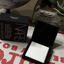 NARS Light Reflecting Setting Powder Travel Sz .06 oz. Translucent Crystal M4