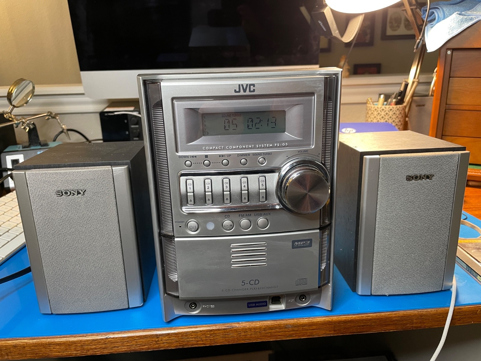 JVC Mini-Stereo System CA-FS G5 AM/FM Radio & 5 Disc CD Player, w/ Sony Speakers