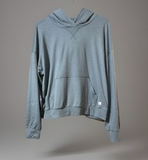 VUORI Halo Modern Pullover Crop Hoodie VW2041 Size MEDIUM SeaGlass Heather 108