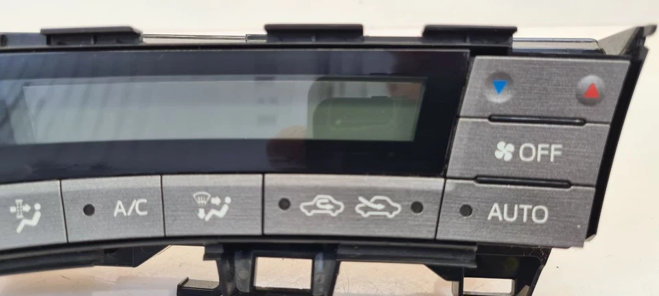 TOYOTA PRIUS MK3 2008-2023 INTERIOR DIGITAL HEATER CONTROL PANEL 5590047110 - Image 4 of 4
