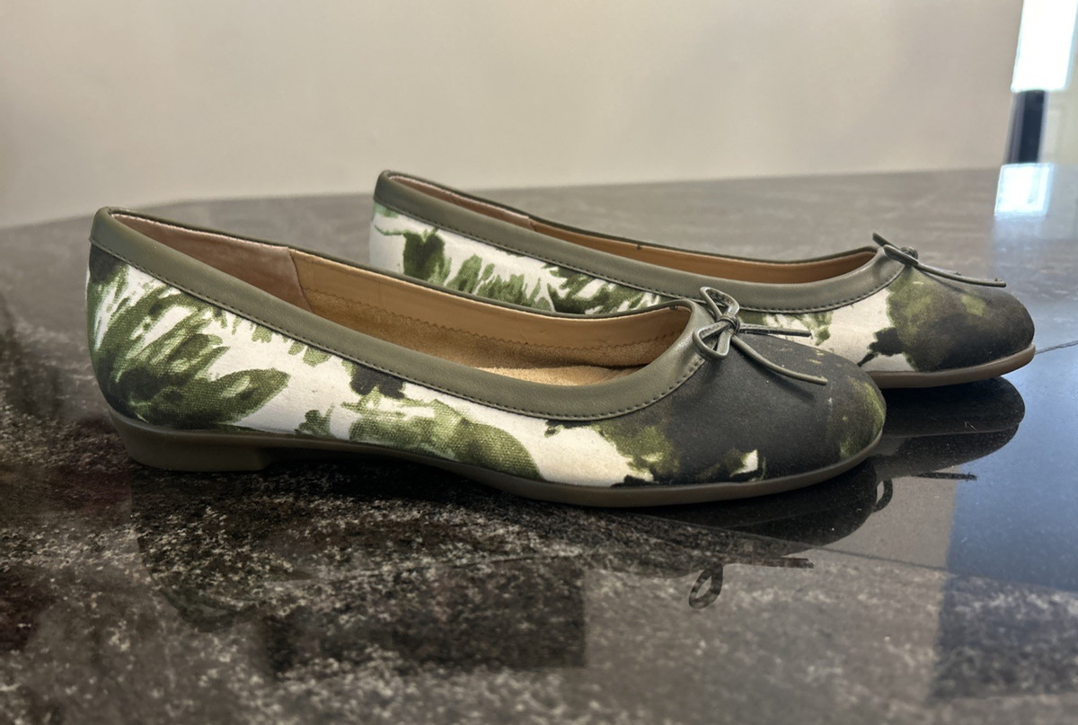 AEROSOLES Spring Leaves BALLET FLATS SZ 8.5 View 2