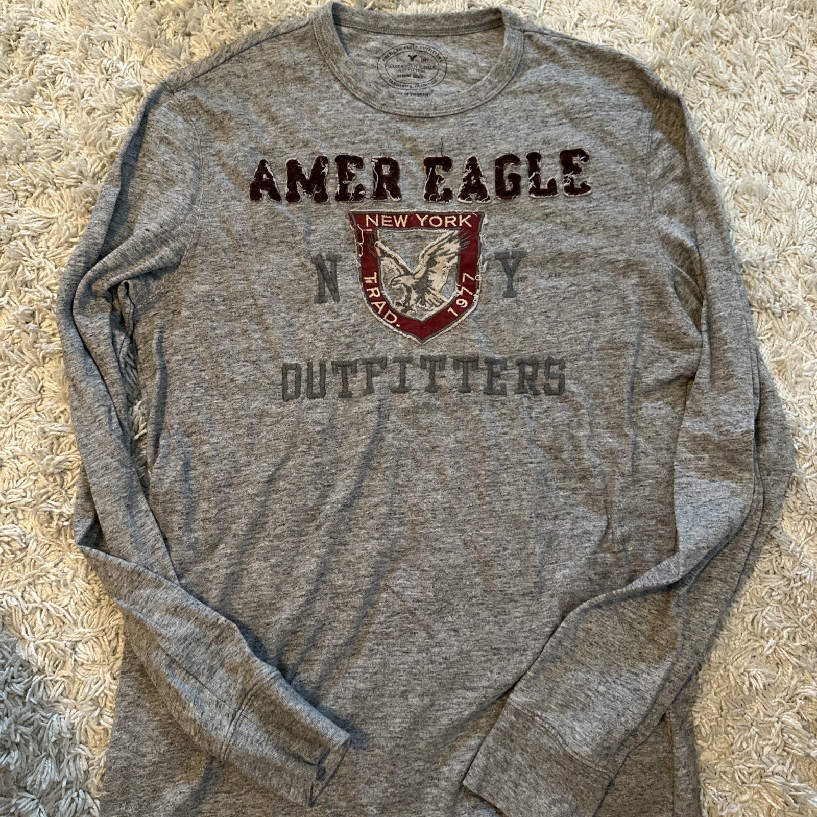 American Eagle Outfitters Men’s Medium Athletic Fit Gray Long Sleeve Shirt