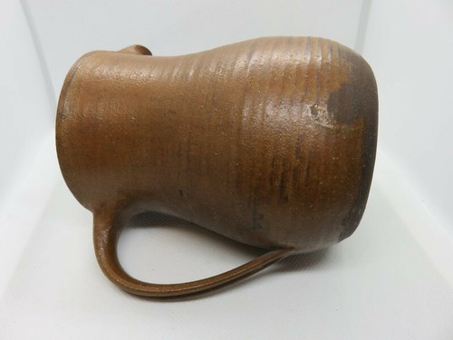 630 - Ancien petit pichet en terre cuite - Artisanat - Marque à l'écureuil - Foto 7 di 12