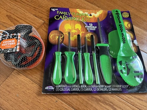 Pumpkin Pro Halloween Carving Kit 12 Stencils / 8 Tools & 4 Cookie Cutters