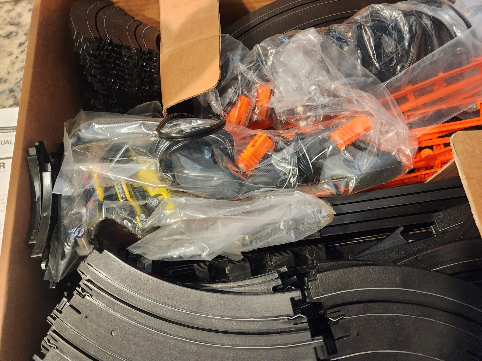 AFX Tomy Super International 4 Lane HO Slot Car Race Set with 3 Cars