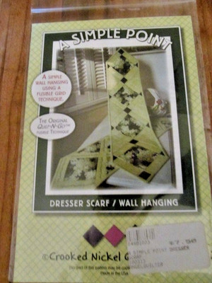 *A Simple Point Dresser Scarf /Wall Hanging Crooked Nickel Quilt Designs 8x36