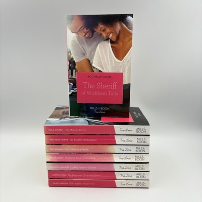 Mills And Boon True Love x 8 Book Bundle Paperbacks Romance Stories