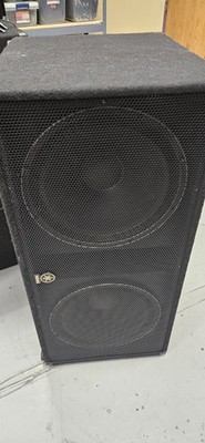 Yamaha SW218V Dual 18