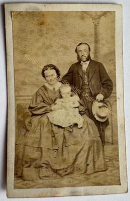 orig. CDV Photo Photography Picture Old Fashion Circa 1860 Family Father Mother Child