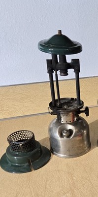1948 Coleman 242C Lantern Coleman Lamp & Stove Co. FOR PARTS OR PROJECT