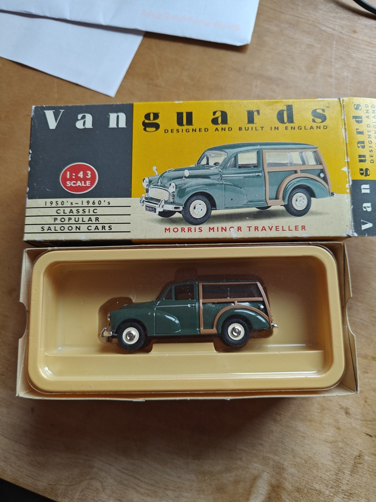 Vanguards 1/43 Morris Minor VA05808 – Modèle Highway Yellow, Diecast