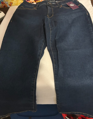 Gloria Vanderbilt Capri Jeans-woman's size 6-new
