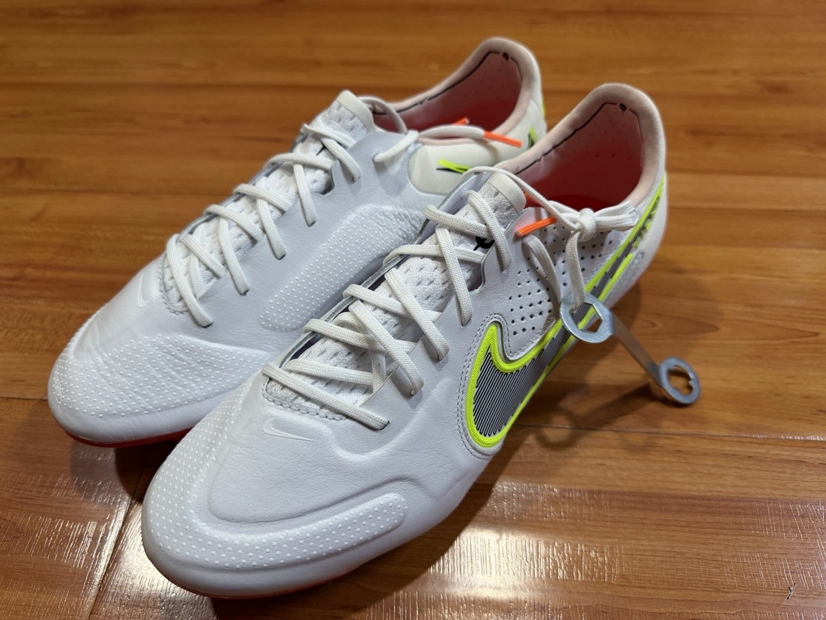 Size 10.5-Nike Tiempo Legend 9 Elite SG Pro Soccer Cleats