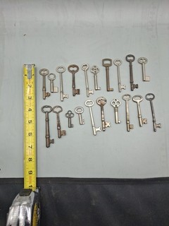 (20) Vintage Antique Skeleton Keys Jeweler Steampunk Crafts Rustic Decor Lot10
