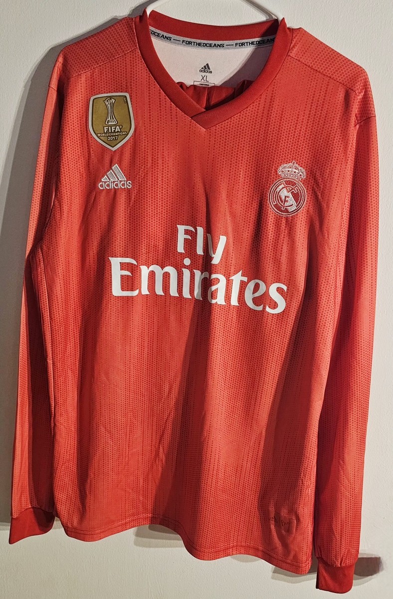 Real Madrid World Cup Red Men's Soccer Jersey 2018/19 SZ XL Fits