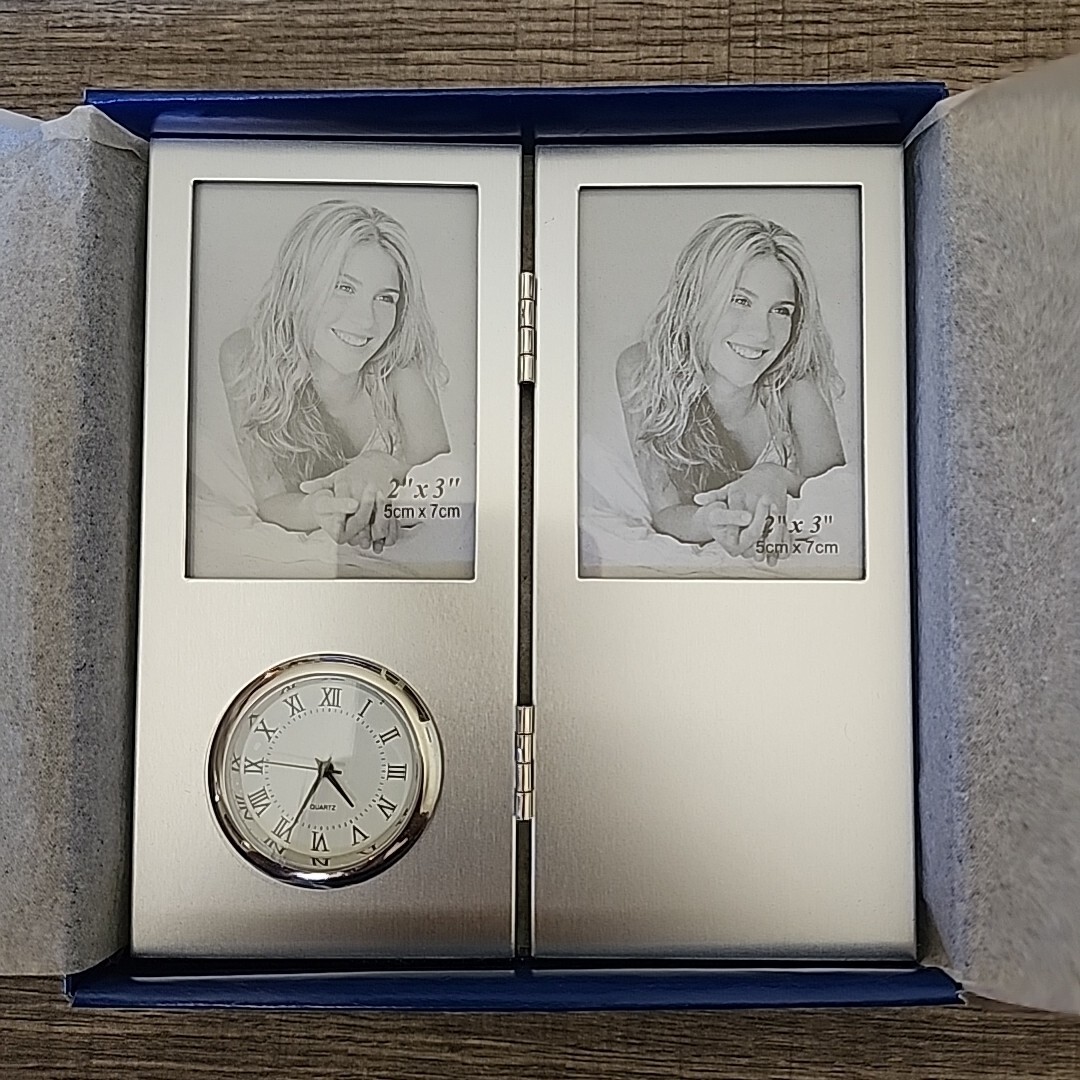BRAND NEW* Photo Frame Innovative Design With Working Clock 2