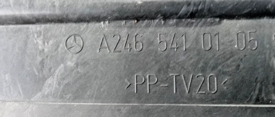 2014-2019 MERCEDES BENZ CLA250 C117 2.0L BATTERY HOUSING BOX TRAY COVER OEM - Image 3 of 3