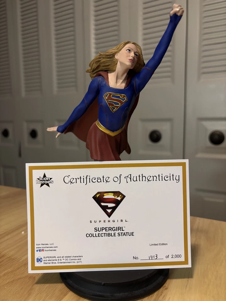 Estatua coleccionable Icon Heroes DC Comics Supergirl (edición limitada) 1413 de 2000) Foto 3 de 3