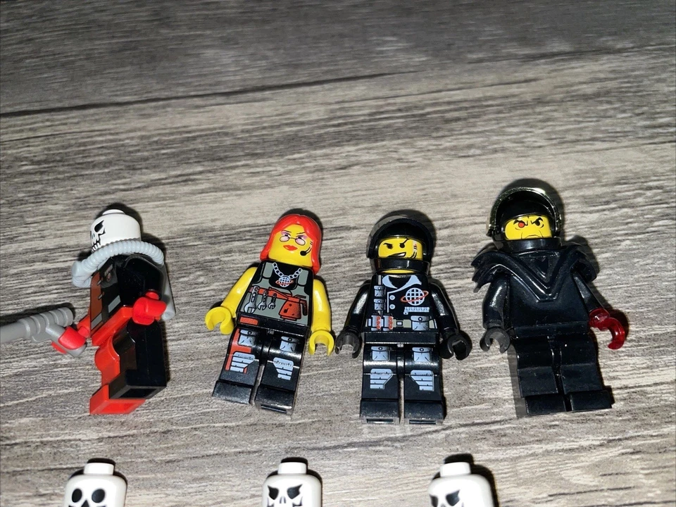 Lot of Lego Alpha Team Minifigures And Other Pieces. - Image 3 of 4