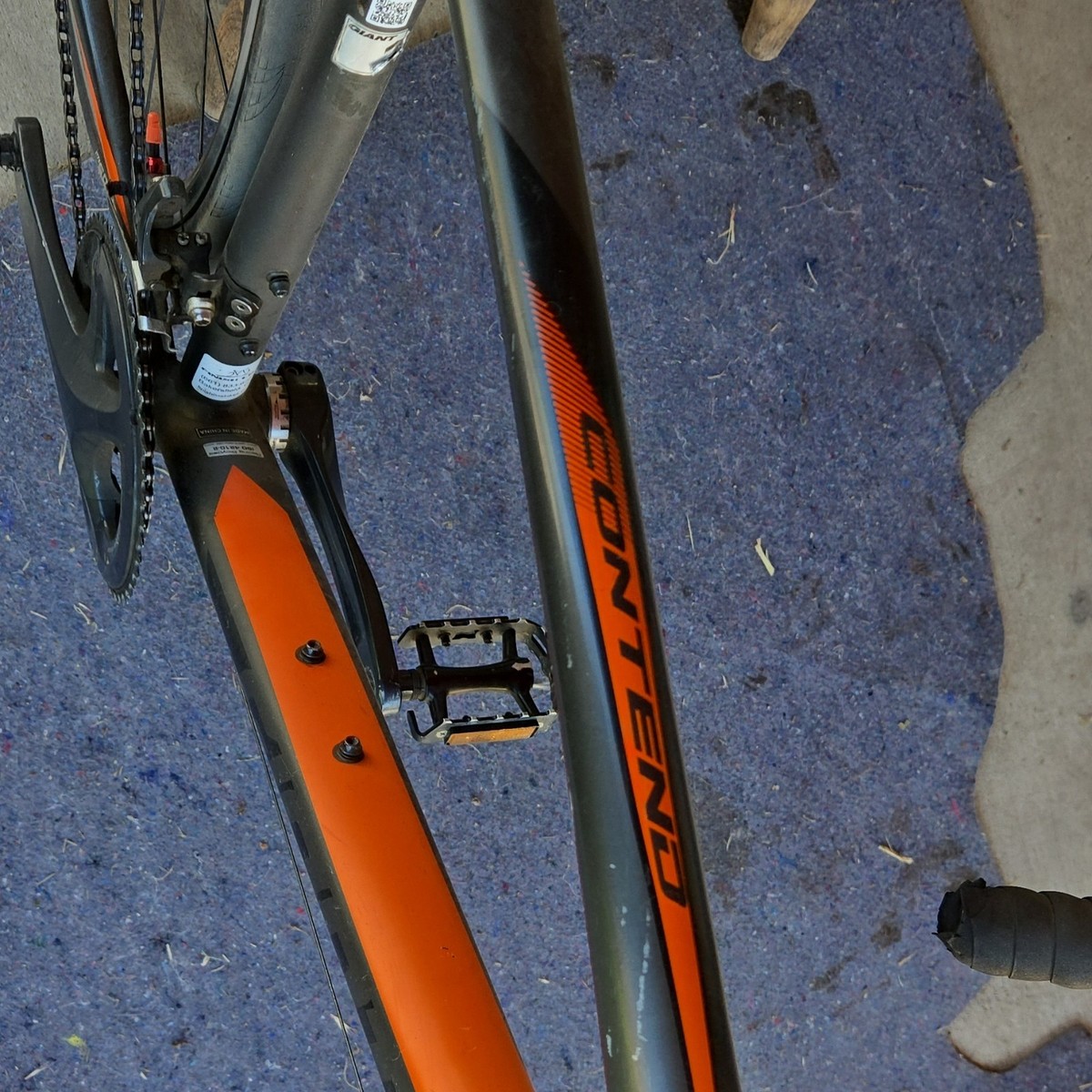 Giant Contend Road Bike 700C Gray Orange Drop Bar Caliper Brake