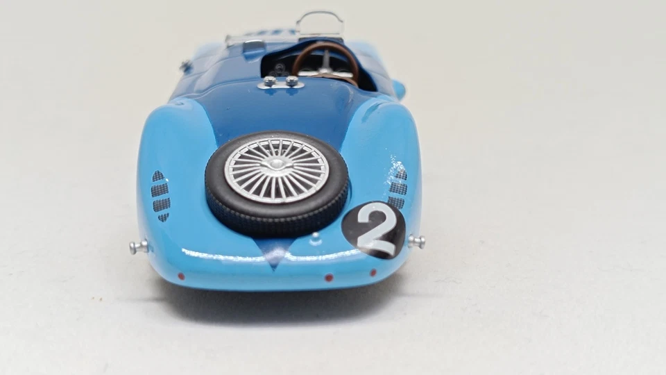 Bugatti  57 G 1937 Winner Le Mans Wimille-Benoist IXO-Altaya Scale 1/43 - Imagen 4 de 4