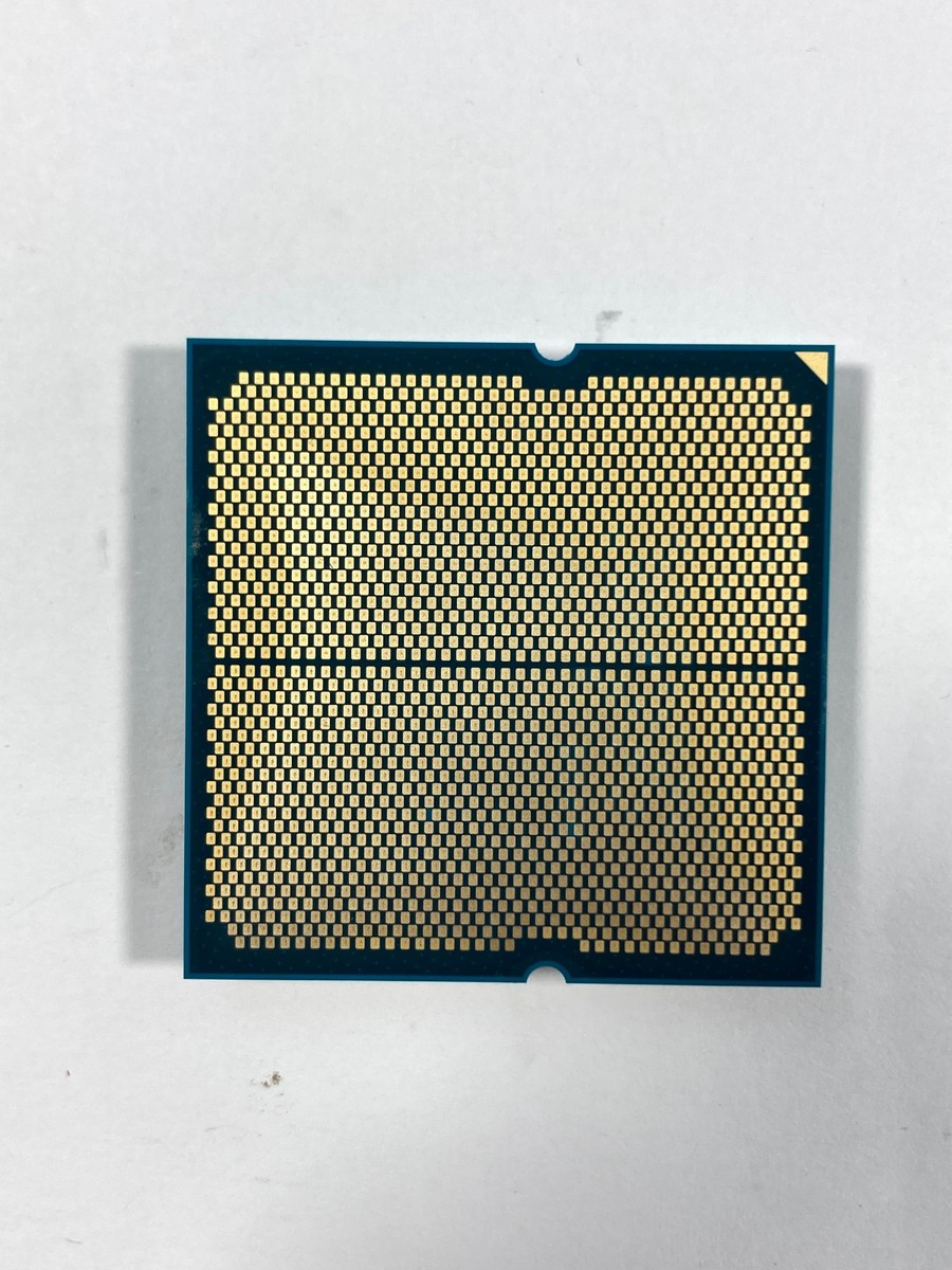 AMD Ryzen 7 9800X3D 8-Core 16-Thread 4.7 GHz (5.2 GHz Max Boost